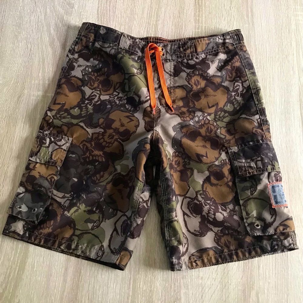 MOSSIMO “Size S” Camouflage Swimsuit Trunks  / Shorts